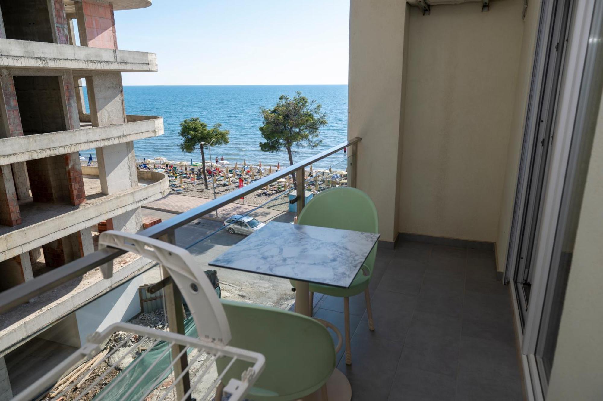 Roxhensi Apartment Shëngjin Exterior foto